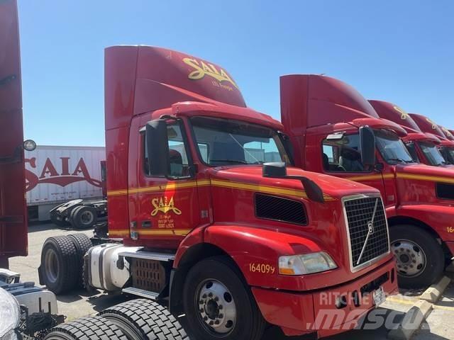 Volvo VNM Тягачі