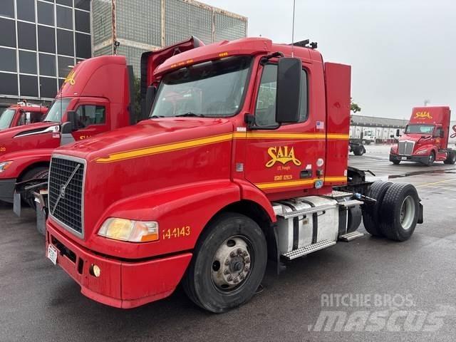 Volvo VNM Тягачі