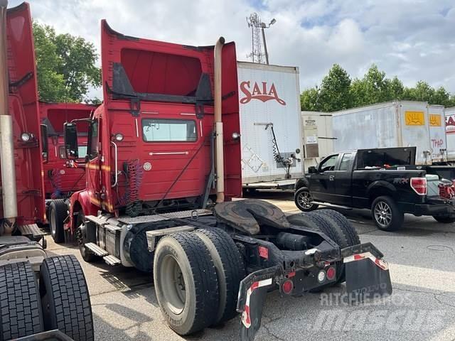 Volvo VNM Тягачі