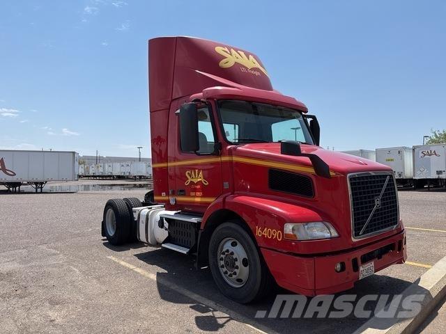 Volvo VNM Тягачі
