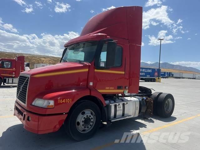 Volvo VNM Тягачі