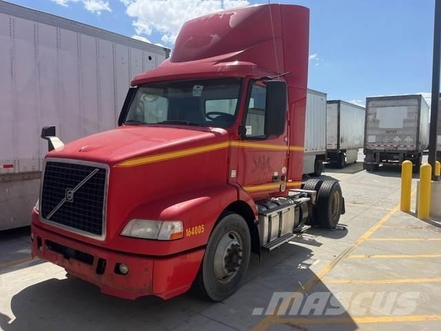 Volvo VNM Тягачі