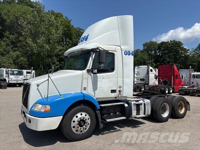 Volvo VNM Тягачі
