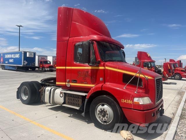 Volvo VNM Тягачі