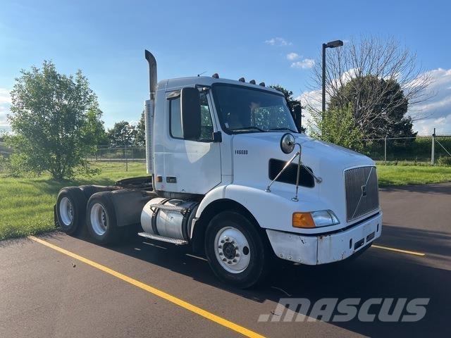 Volvo VNM Тягачі