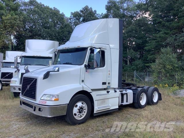 Volvo VNM Тягачі