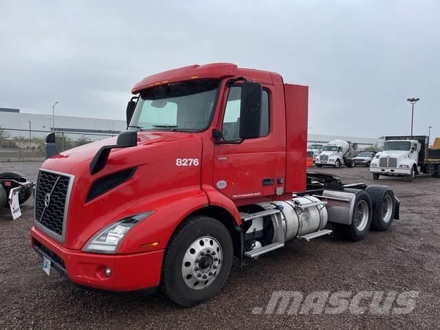 Volvo VNR Тягачі