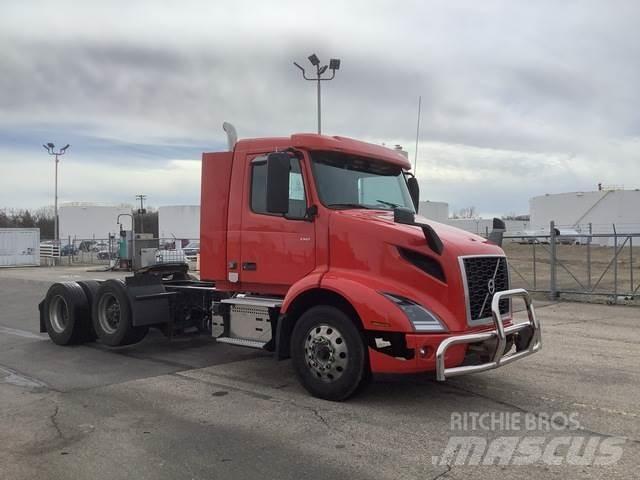Volvo VNR Тягачі