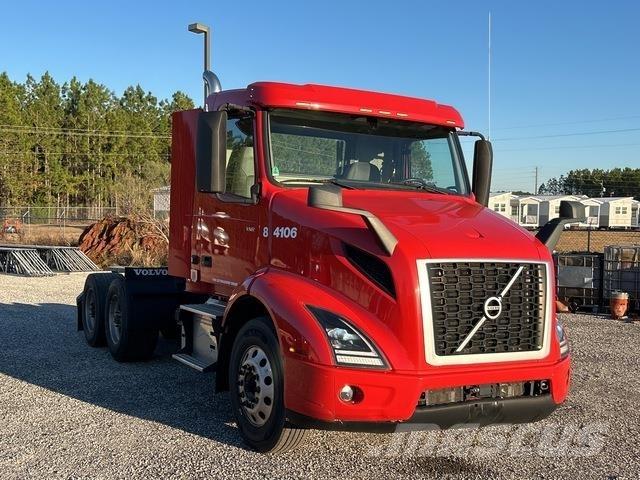 Volvo VNR Тягачі