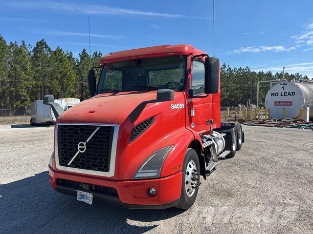 Volvo VNR Тягачі