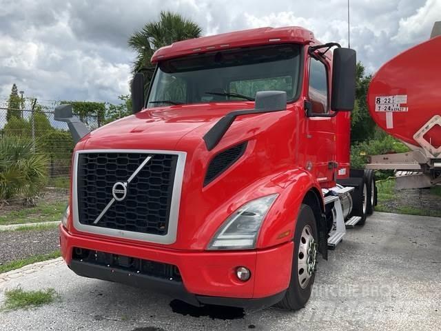 Volvo VNR Тягачі