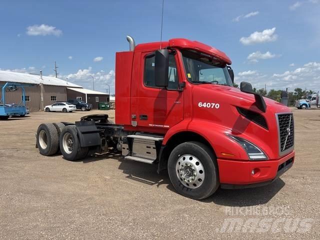Volvo VNR Тягачі