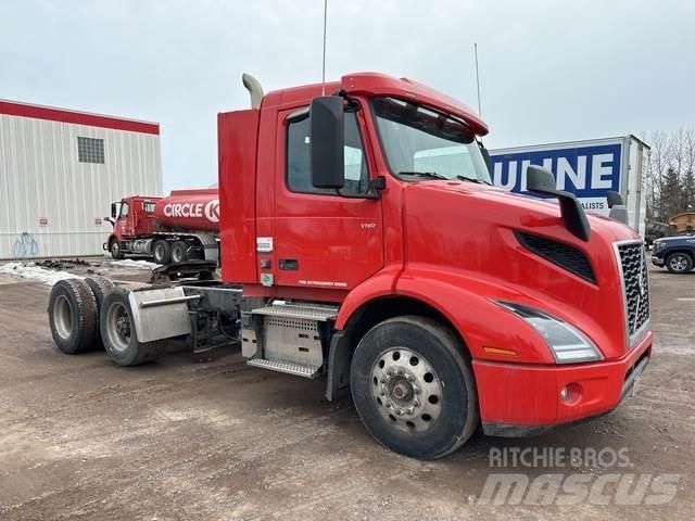 Volvo VNR Тягачі