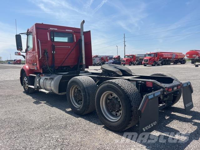 Volvo VNR Тягачі