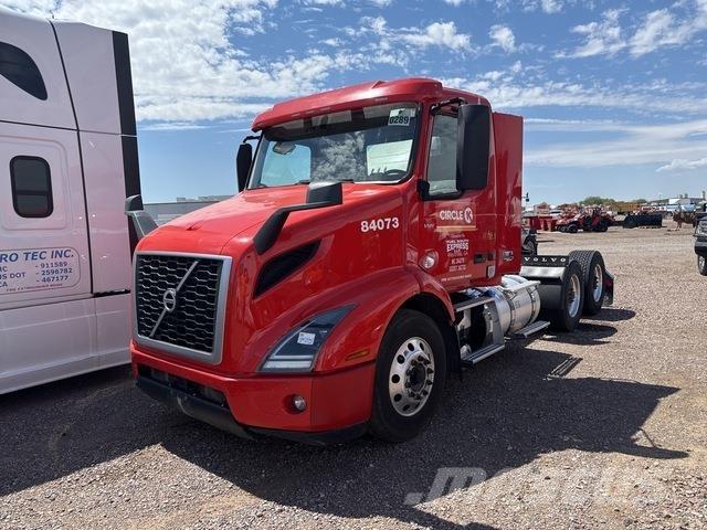 Volvo VNR Тягачі