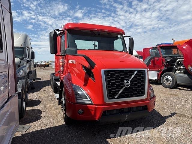 Volvo VNR Тягачі