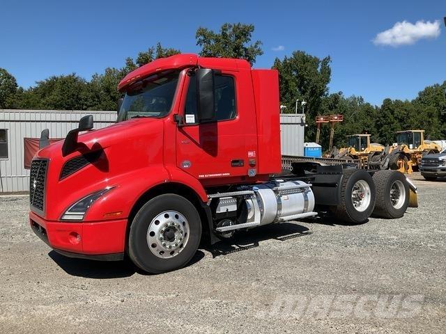 Volvo VNR Тягачі