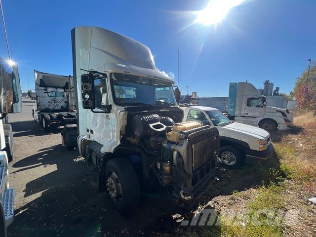 Volvo VNR Тягачі