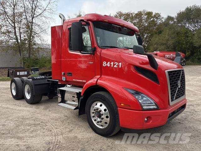Volvo VNR Тягачі