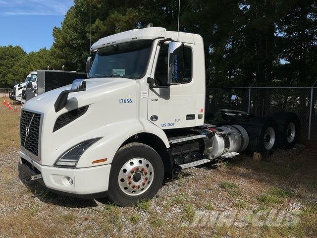 Volvo VNR Тягачі