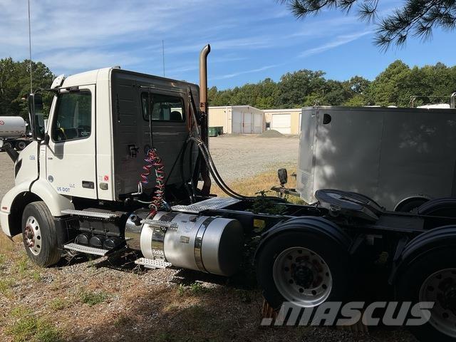 Volvo VNR Тягачі