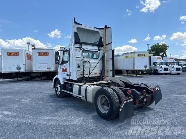 Volvo VNR300 Тягачі
