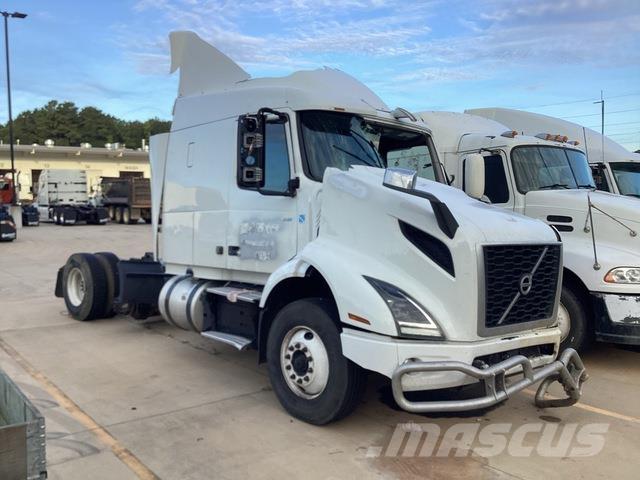 Volvo VNR64T Тягачі