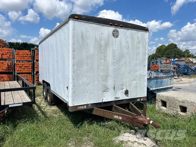 Wells Cargo  Причепи-фургони