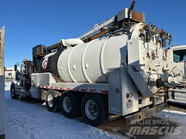 Western Star  Гусеничні екскаватори