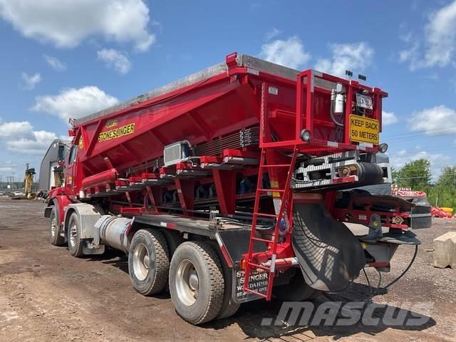 Western Star  Агрегати для відливання бетонних блоків