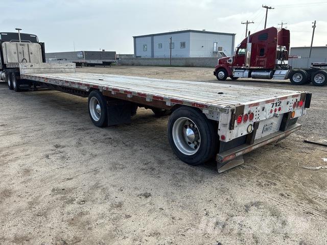 Wilson  Низькорамні причепи