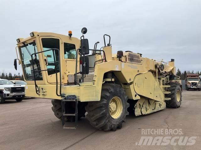 Wirtgen WR2400 Ущільнювачі грунту