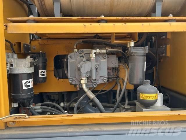 XCMG XE210U Гусеничні екскаватори