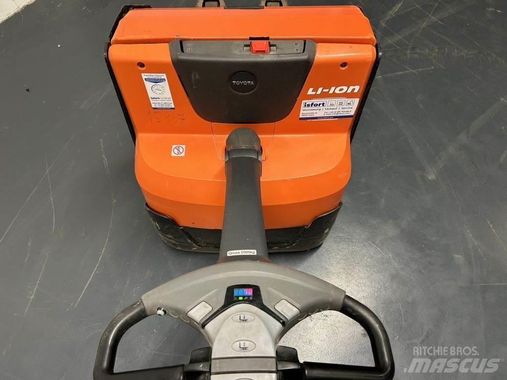 BT LWE200 Штабелери