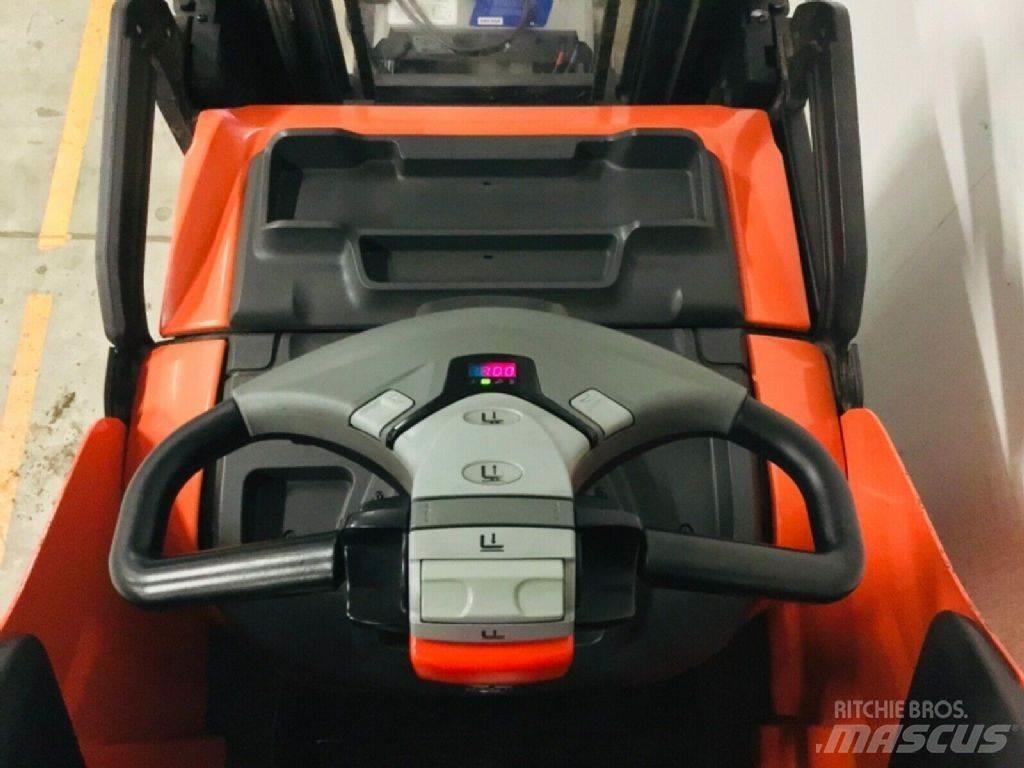 BT SPE200D Самохідні електроштабелери