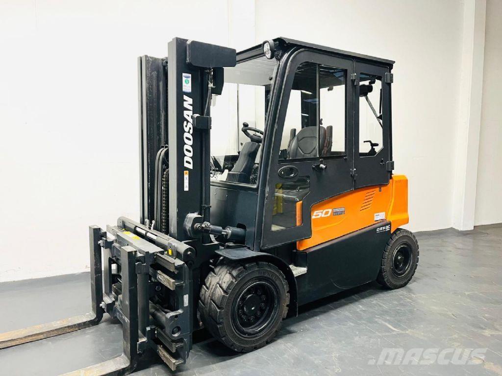 Doosan B50X-7 Електронавантажувачі