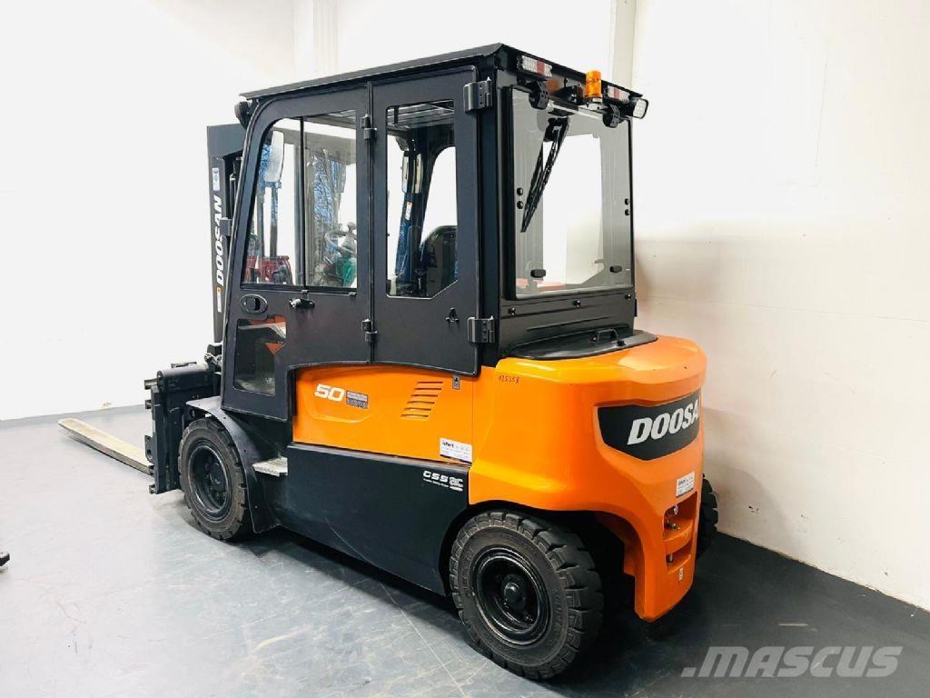 Doosan B50X-7 Електронавантажувачі