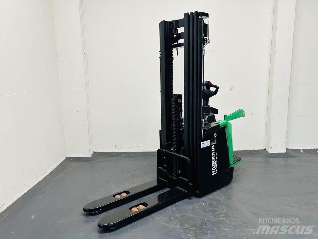 Hangcha CDD20-XT1S-SI Самохідні електроштабелери