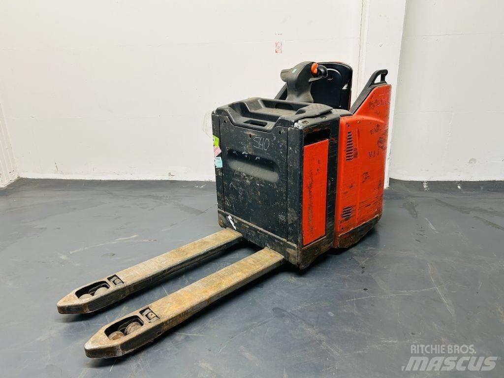 Linde T20SP Самохідні електроштабелери
