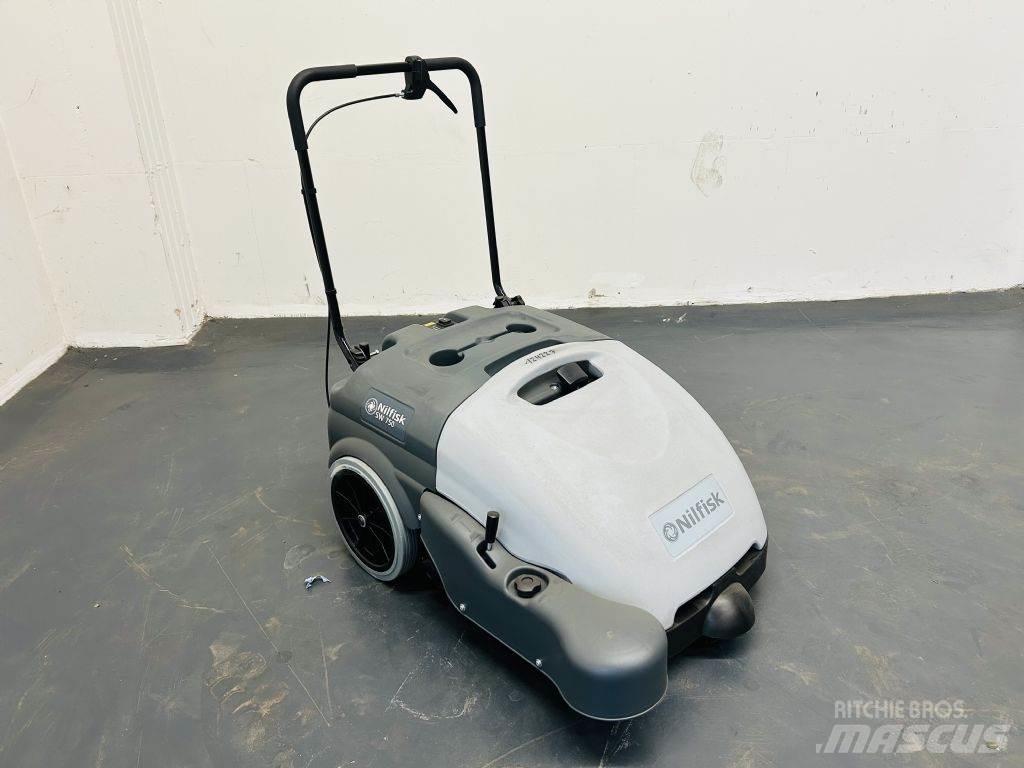 Nilfisk SW750 Підмітальні машини