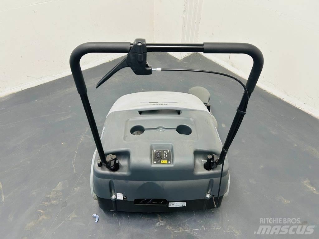 Nilfisk SW750 Підмітальні машини