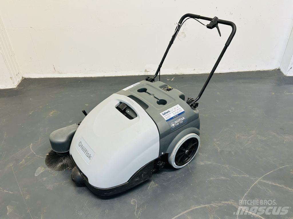 Nilfisk SW750 Підмітальні машини