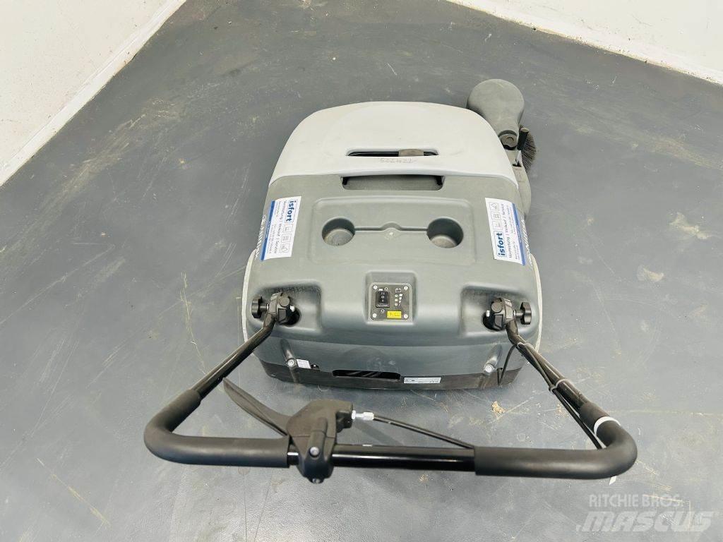 Nilfisk SW750 Підмітальні машини