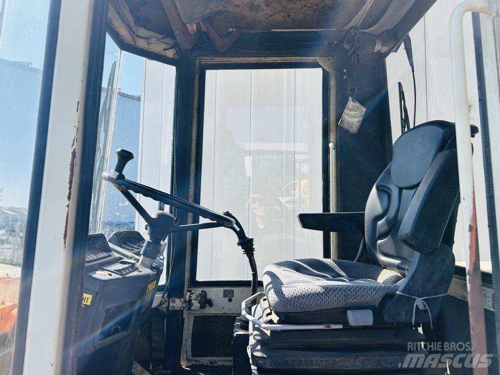 Schaeff KL835 Міні-навантажувачі