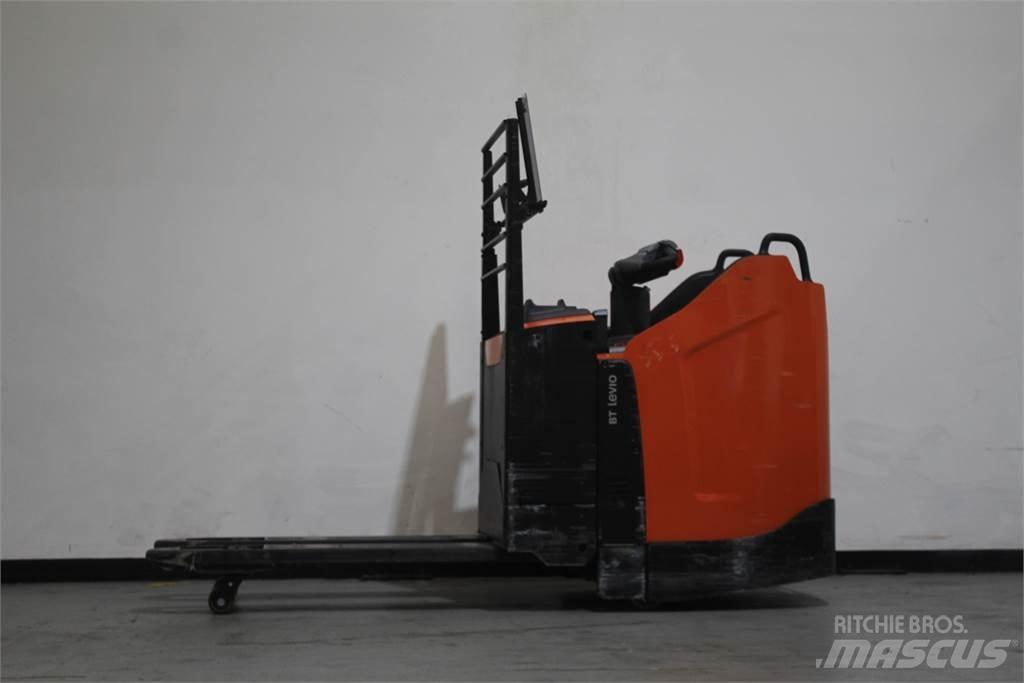 Toyota LPE200 Штабелери