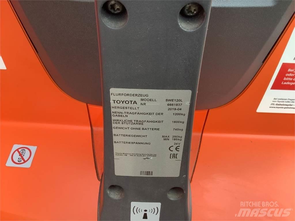 Toyota SWE120L Ручний візок
