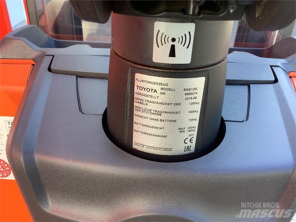 Toyota SWE120L Ручний візок