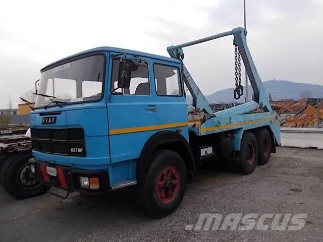 Fiat 697 NP Вантажівки з гаковим підйомом