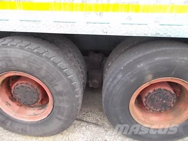 Fiat 697 NP Вантажівки з гаковим підйомом