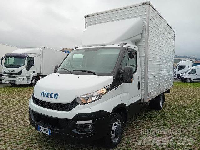 Iveco 35C13 Фургони
